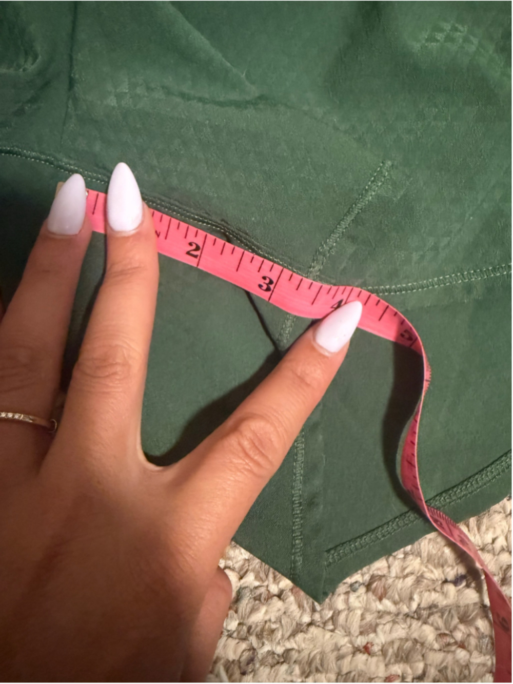 Oiselle W ROGA SHORT LUSH Green 6”- Size 4 - Picture 14 of 16